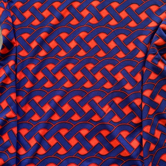 Lularoe Women’s XL Classic Tee Shirt - Picture 2 of 4